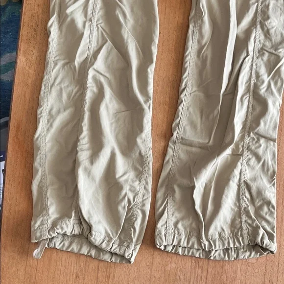 North Face Women's Stretch Jogger Khaki Size XL - Picture 2 of 7